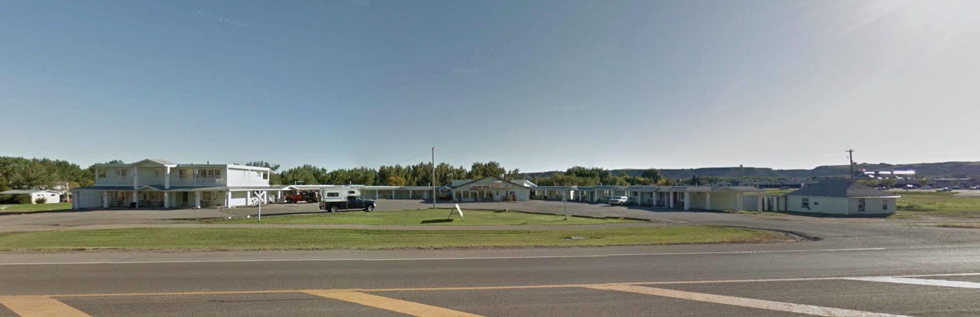Badlands Motel Драмеллер Экстерьер фото